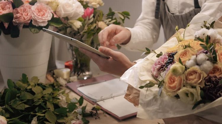 تاسیس مغازه گل فروشی